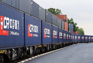 Die Beförderung von Gütern von China nach Europa per Bahntransport ist billiger als der Seetransport geworden