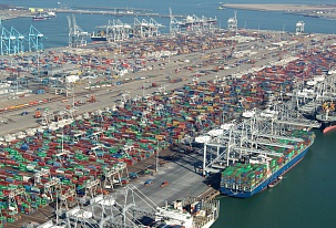 Umschlag des größten europäischen Containerhafens sinkt 2023 um 7%
