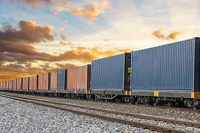Der Container-Transitverkehr zwischen China und der EU durch Russland hat fast wieder das Niveau von 2021 erreicht